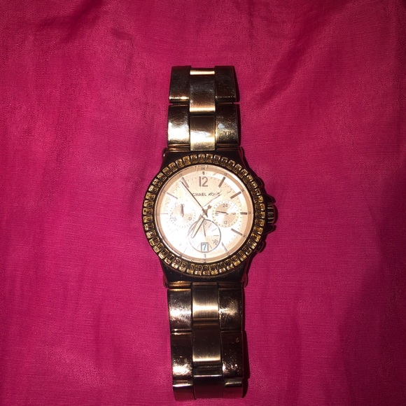 Michael Kors Rose Gold Watch - Picture 4 of 4